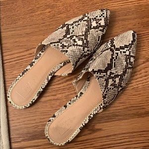 SHU SHOP snakeskin mules. WORN TWICE. Size 7.5
